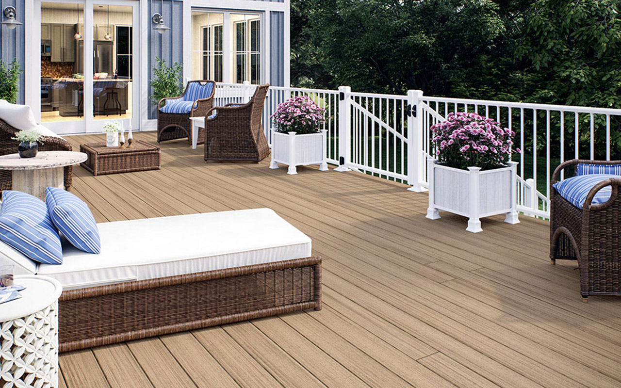 Deckorators Aluminum Baluster railing - Classic White
